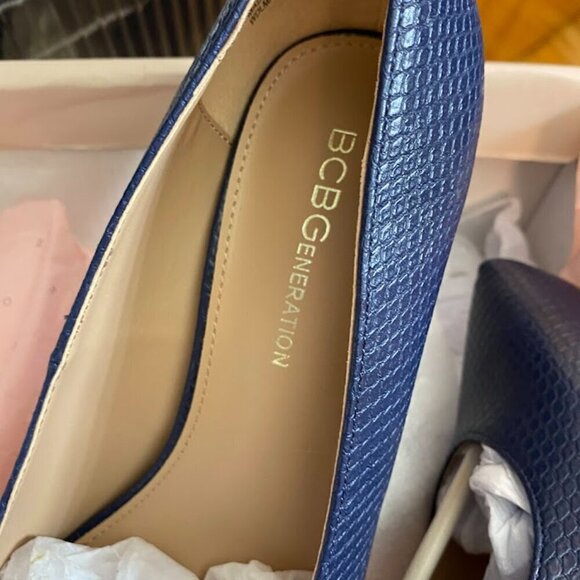 BCBGeneration Penni Navy Heels Size 6.5M/37 - Picture 9 of 9